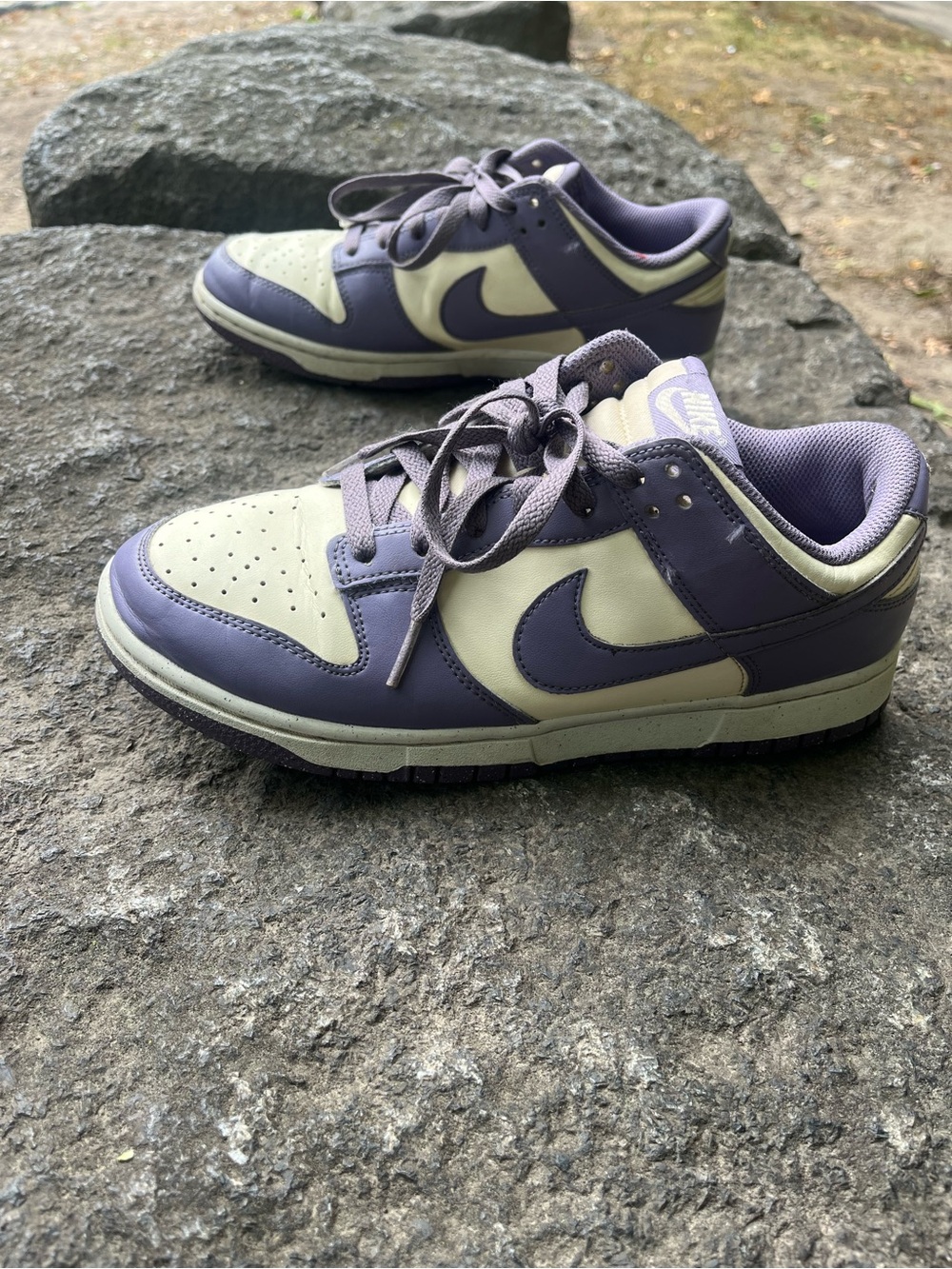 Nike Kids Low-Top Sneakers in Purple and Cream Women 8.5
